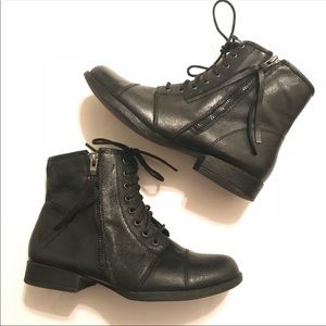 ISO Steve Madden Tammee combat boot in Black 9.5